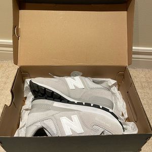 New Balance 574 Core. Size US 6.5. But fits for 7.5